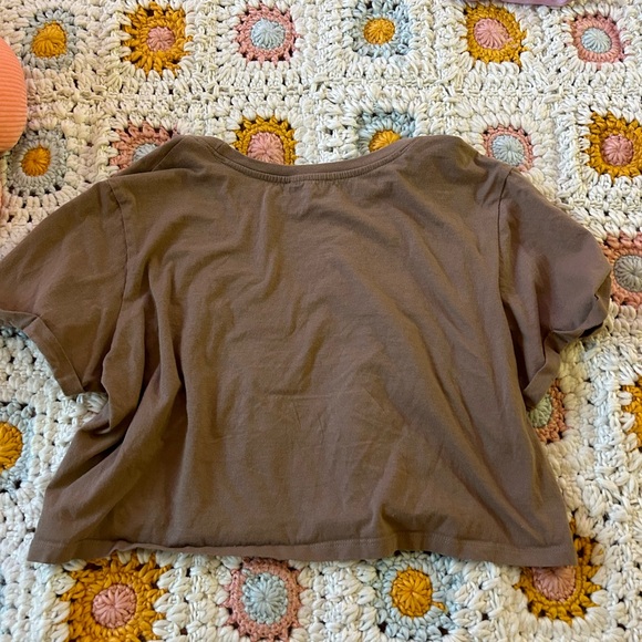 cute summer crop top ! 🌵🏜️ - Picture 3 of 6